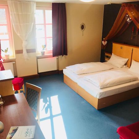 Altstadthotel Hassfurt Gbr Экстерьер фото