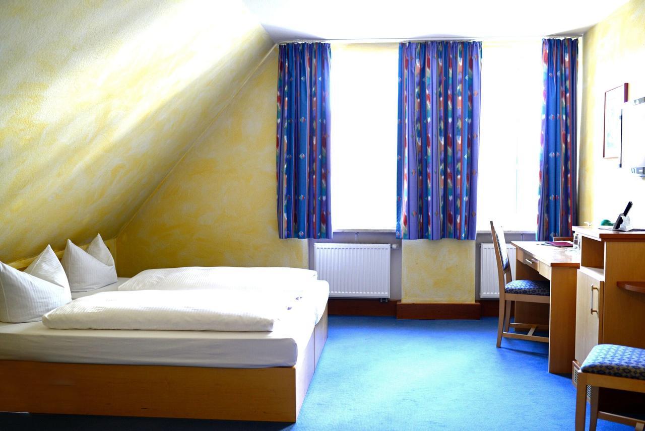 Altstadthotel Hassfurt Gbr Экстерьер фото