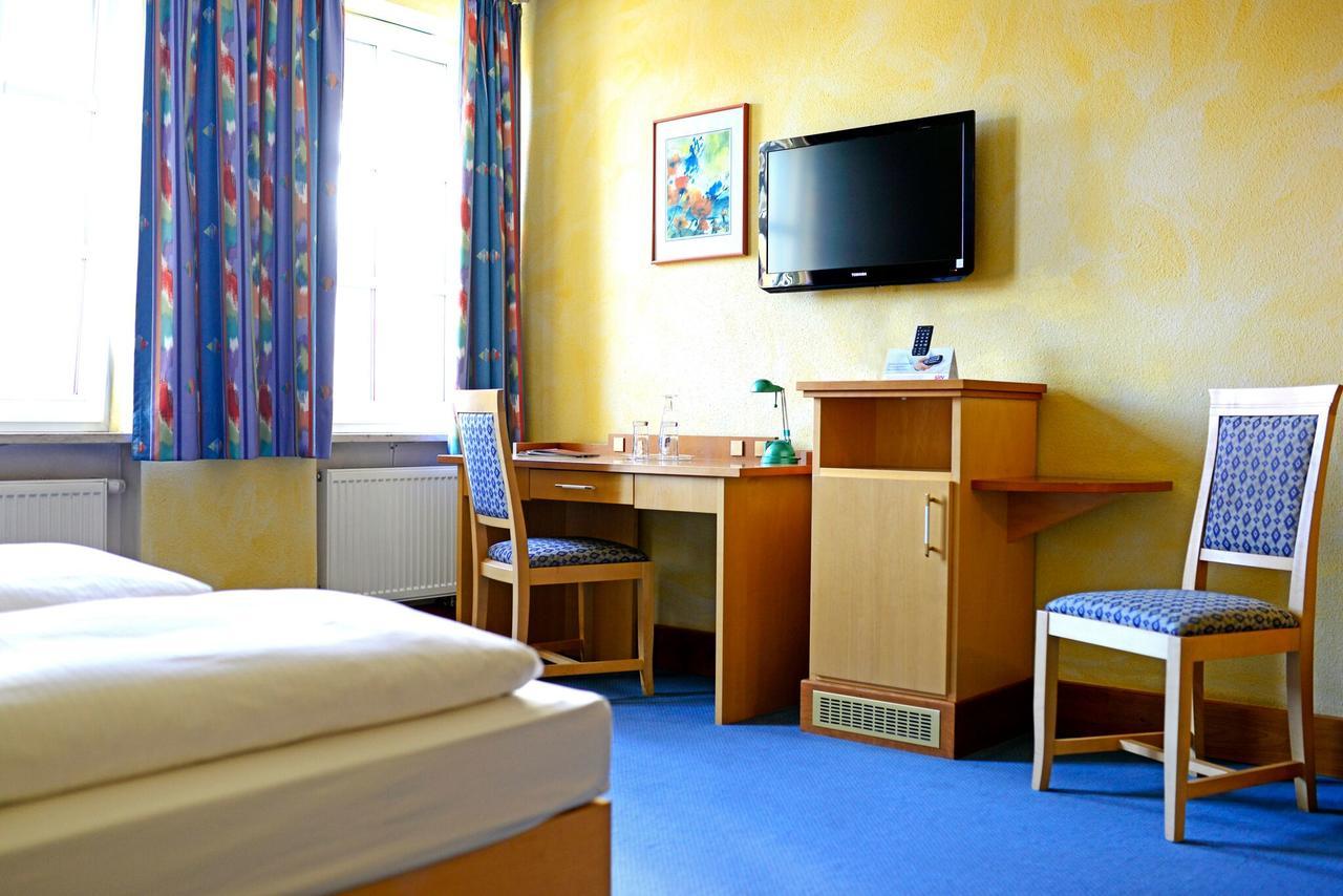 Altstadthotel Hassfurt Gbr Экстерьер фото